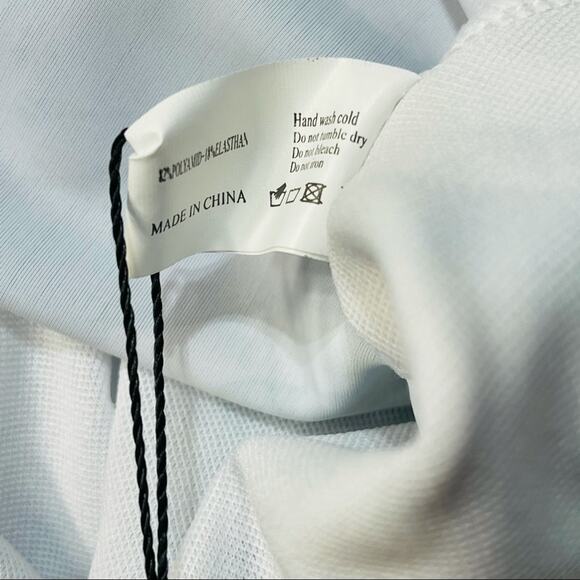 Floral Ruffled Monokini Plunging V-Neck Tie Back High-Cut - Picture 7 of 8